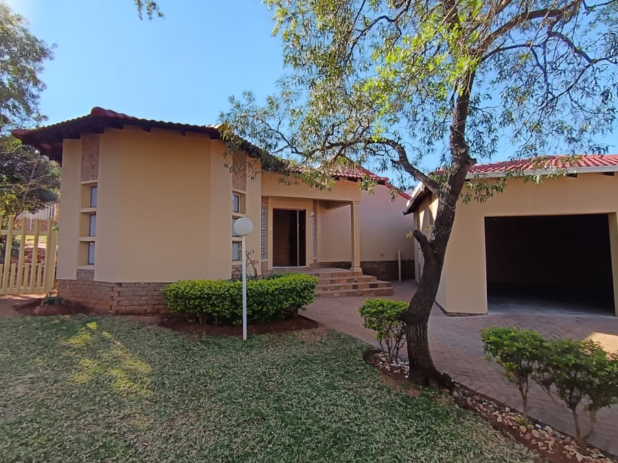 3 Bedroom Property for Sale in Safari Gardens North West